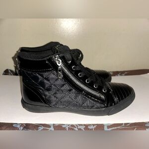 Stylish Black High-Top Women's Sneakers